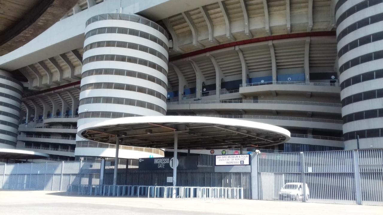 Bed & Breakfast A San Siro 75 Milan Bagian luar foto