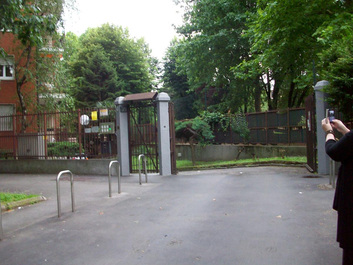 Bed & Breakfast A San Siro 75 Milan Bagian luar foto