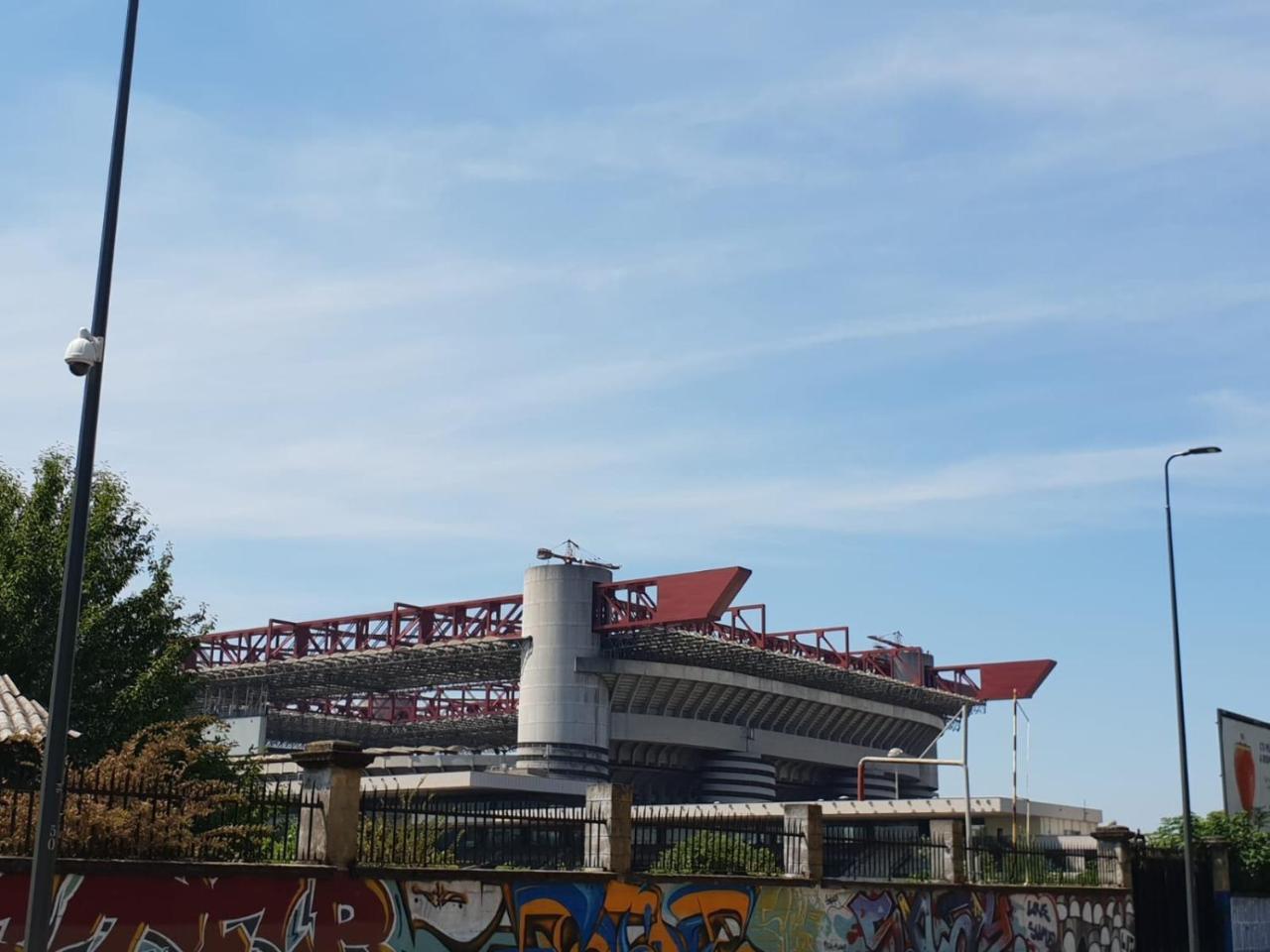 Bed & Breakfast A San Siro 75 Milan Bagian luar foto