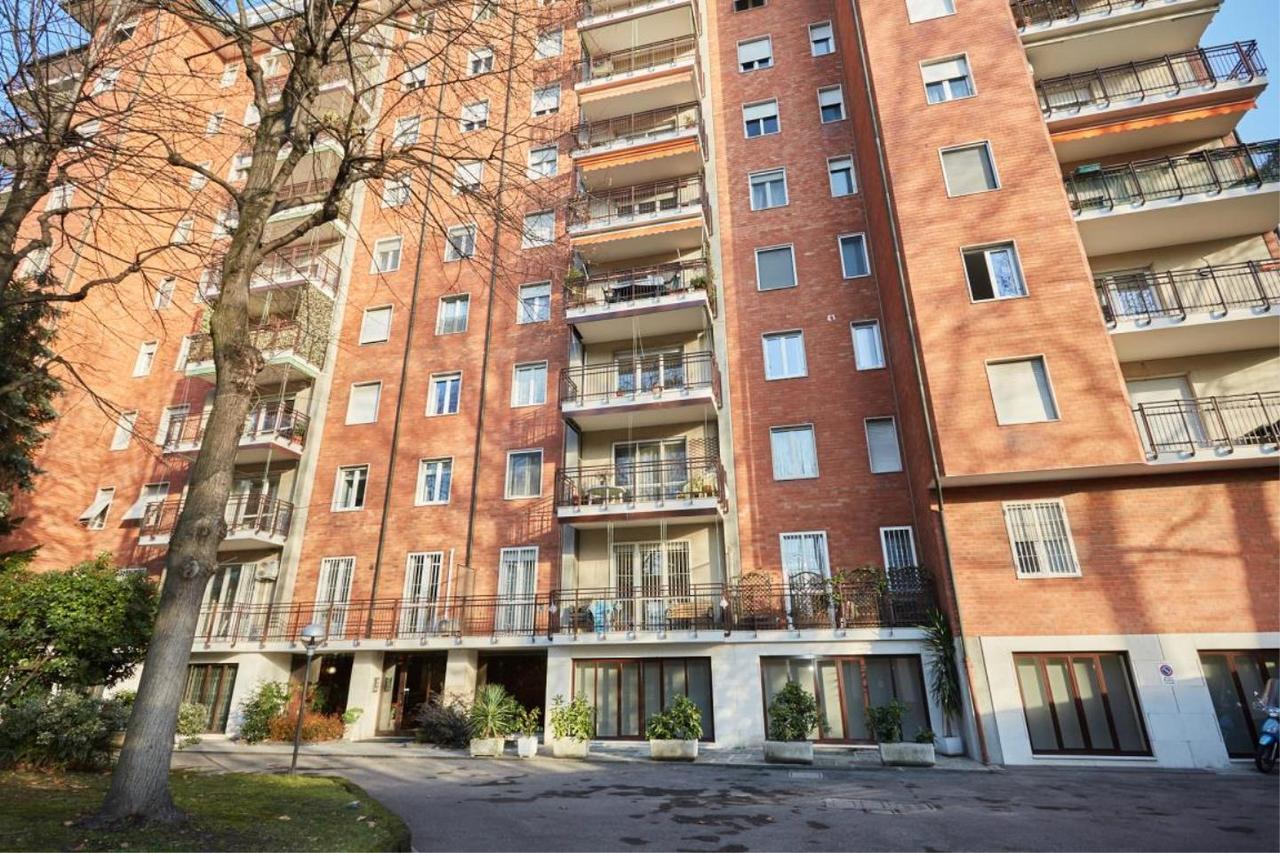 Bed & Breakfast A San Siro 75 Milan Bagian luar foto