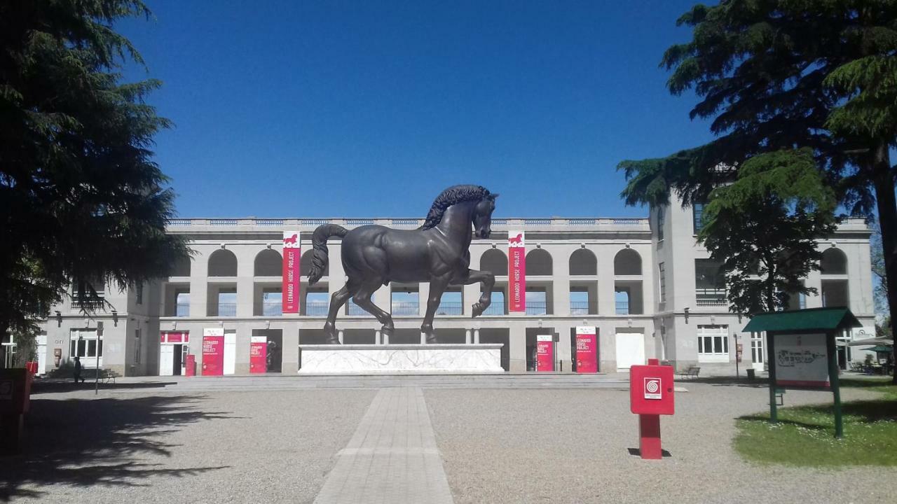 Bed & Breakfast A San Siro 75 Milan Bagian luar foto